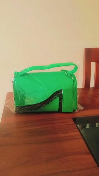 Sac à main vert élégant