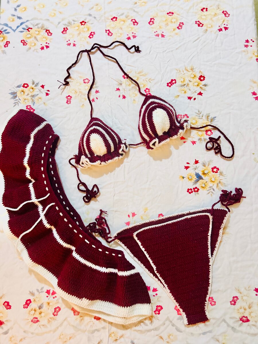 Ensemble de bikini au crochet