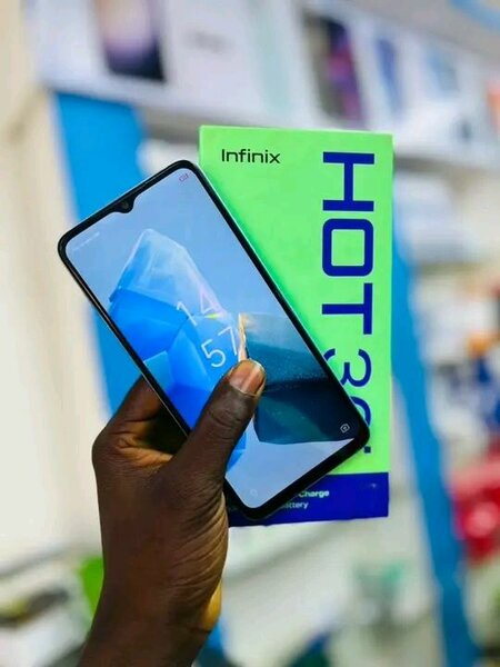 Infinix HOT 30 Joueur