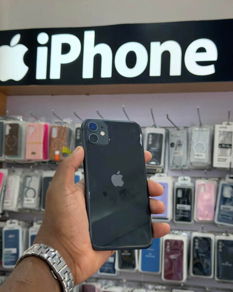 iPhone 11 64GB Noir Débloqué