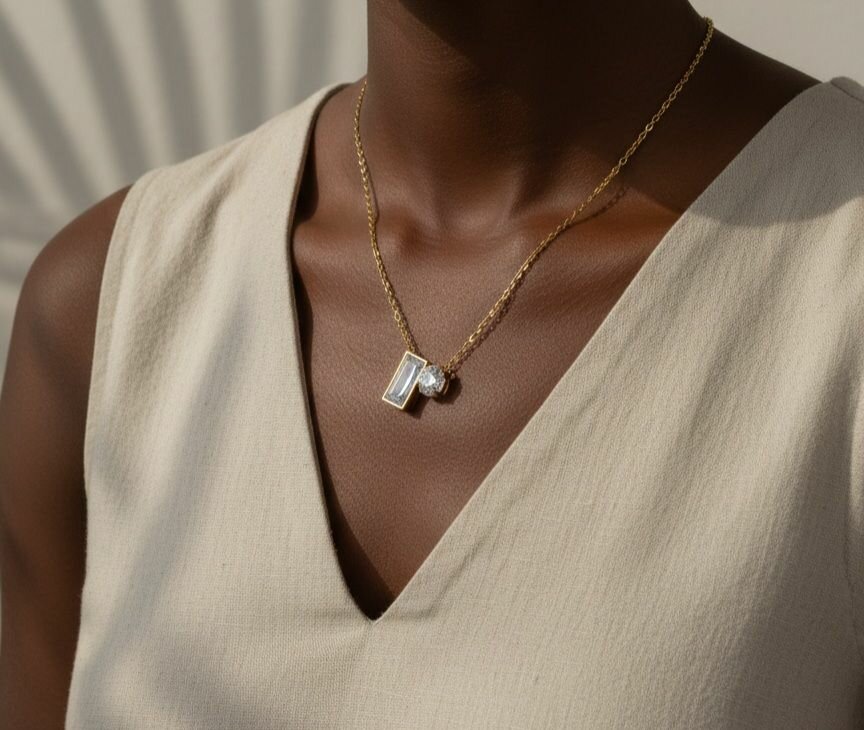 Collier Pendentif Élégant Or