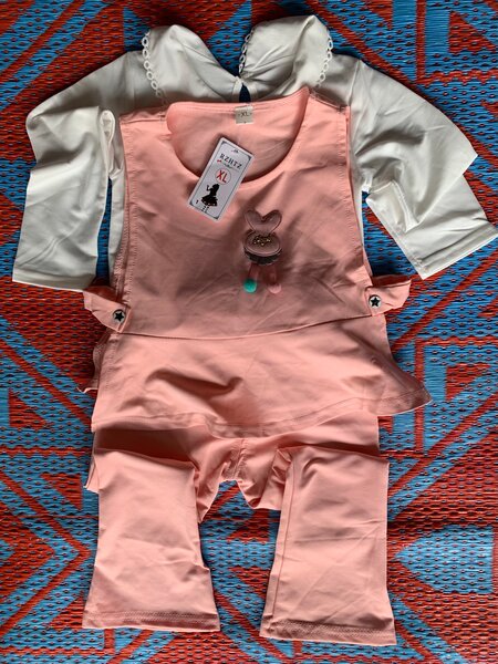 Salopette et T-shirt Enfant