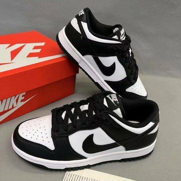 Nike Dunk Low noir et blanc