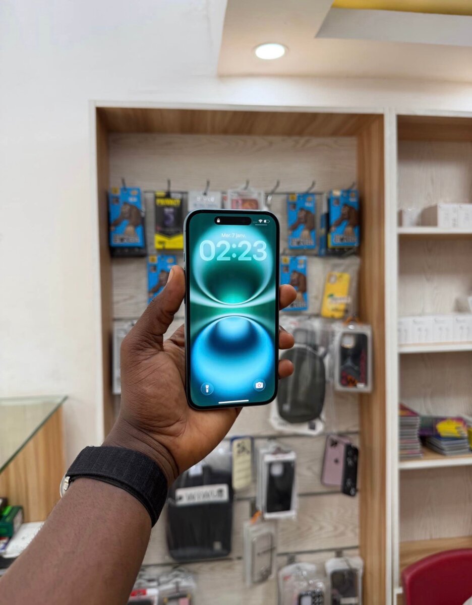 iPhone 16 simple 128GB