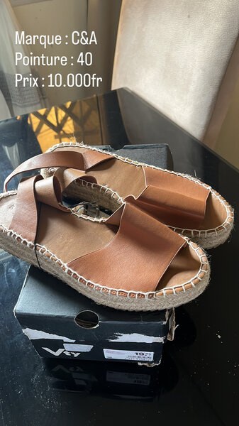 Sandales en cuir marron