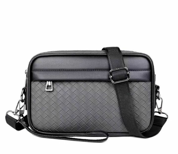 Sac bandoulière en cuir noir