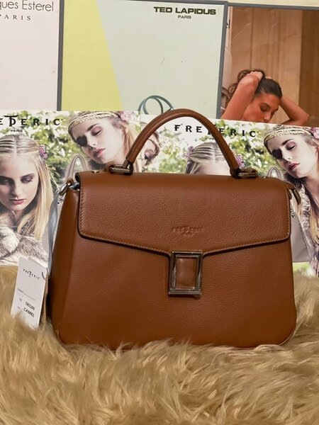 Sac à main en cuir élégant