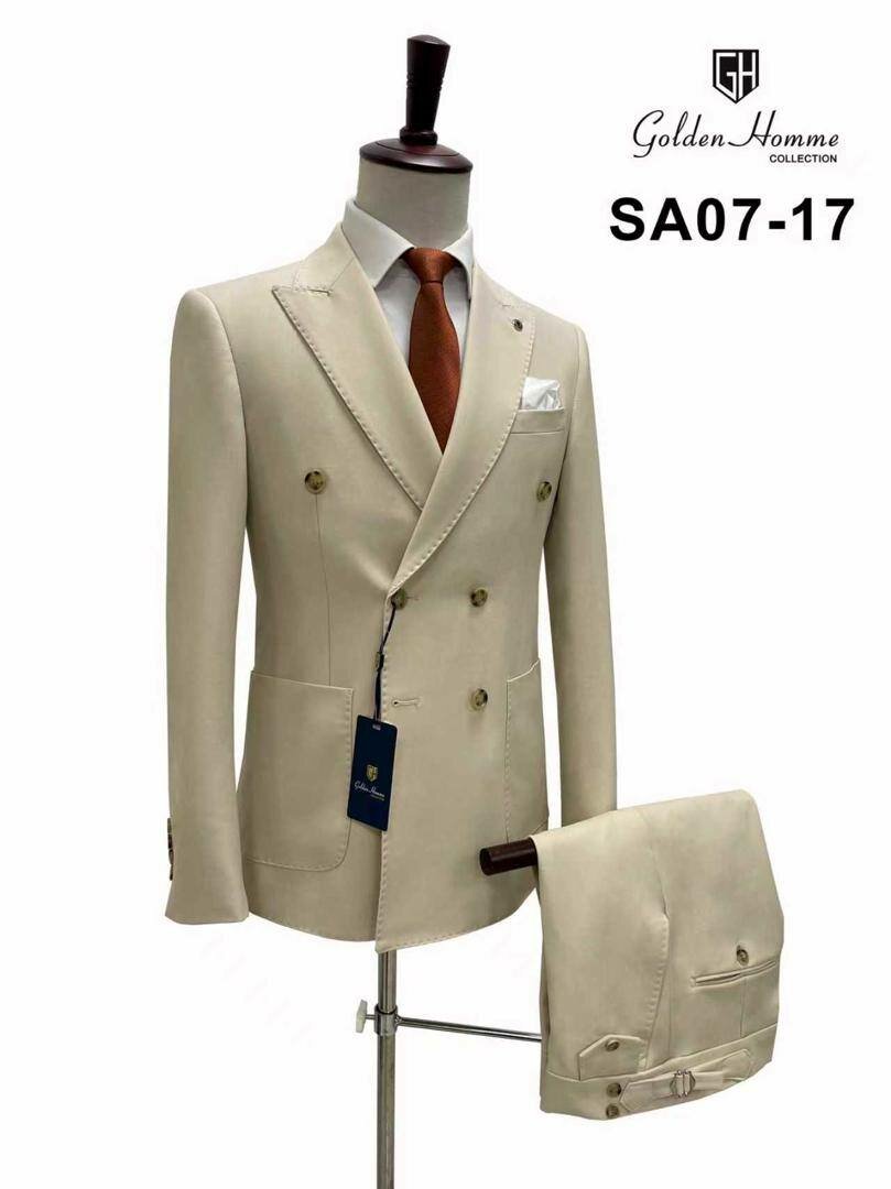 Costume élégant double boutonnage