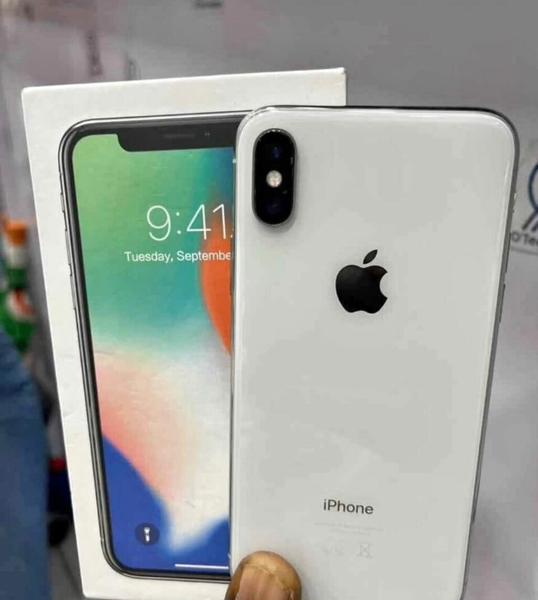 iPhone X 64 Go Argent