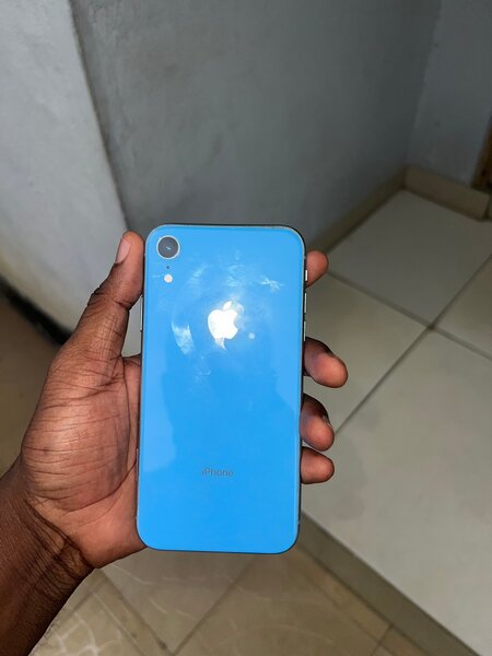 iPhone XR Bleu Débloqué