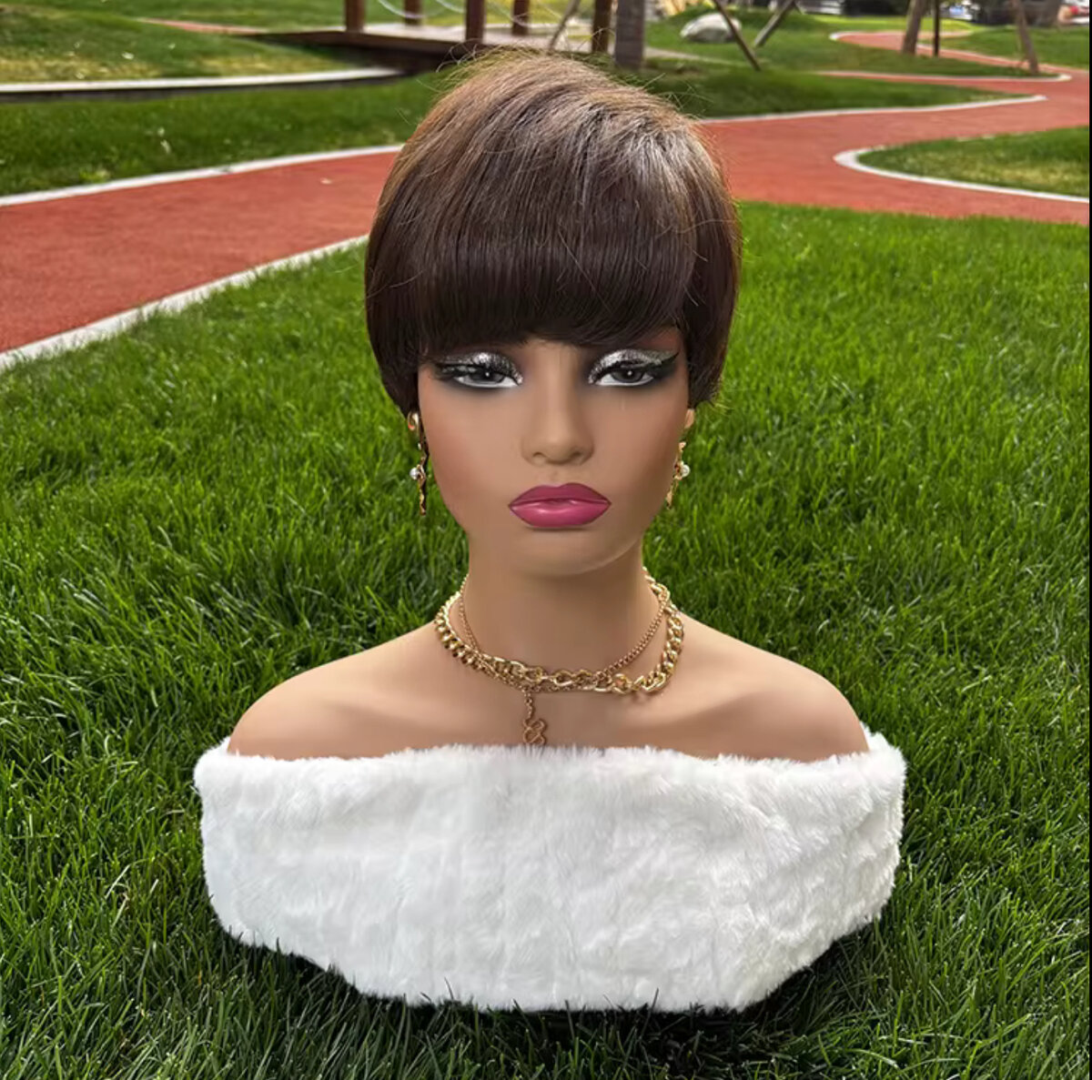 Perruque Courte Brune Élégante