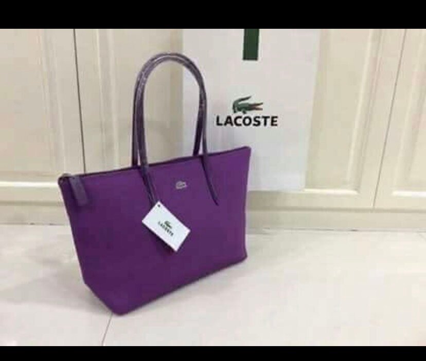 Sac cabas Lacoste élégant