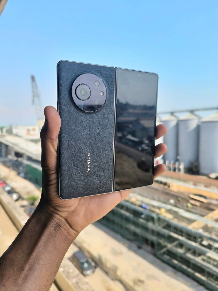 Smartphone pliable Phantom