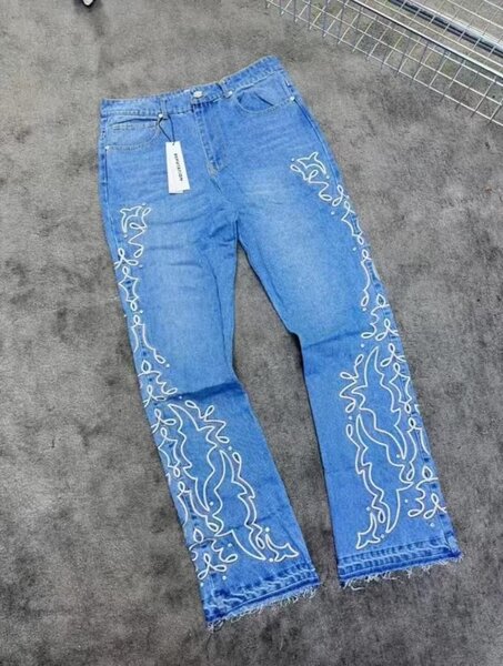 Jeans homme décontractés avec broderie