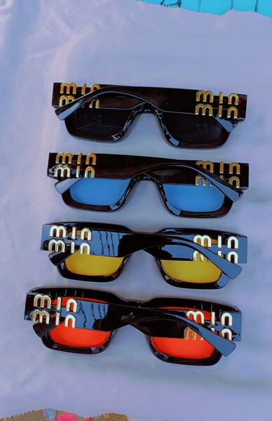 MIU MIU Lunettes de soleil