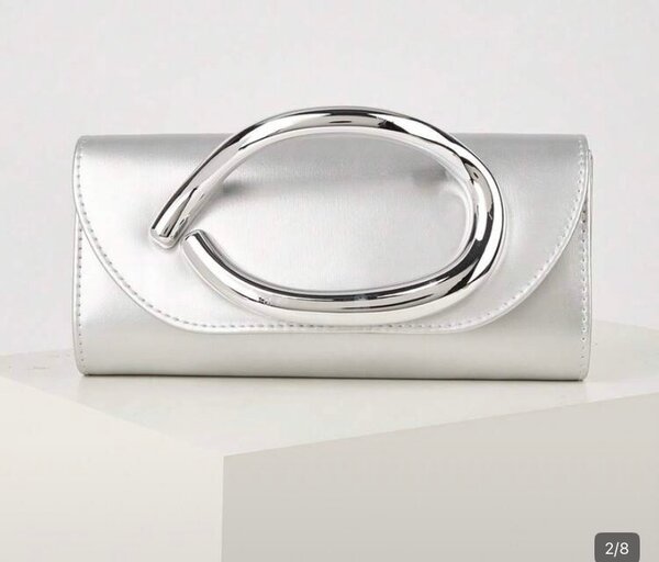 Clutch argenté élégant