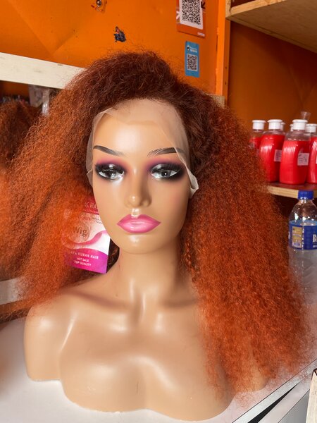 Perruque Bouclée Orange