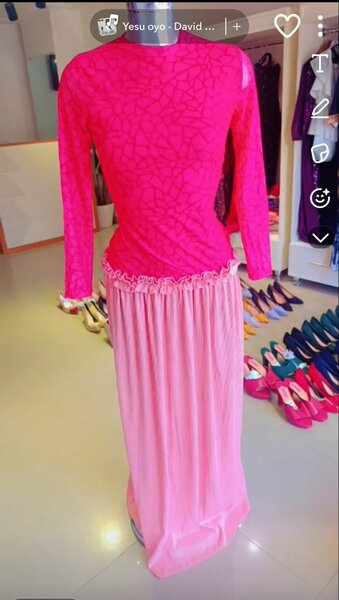 Robe élégante rose flashy