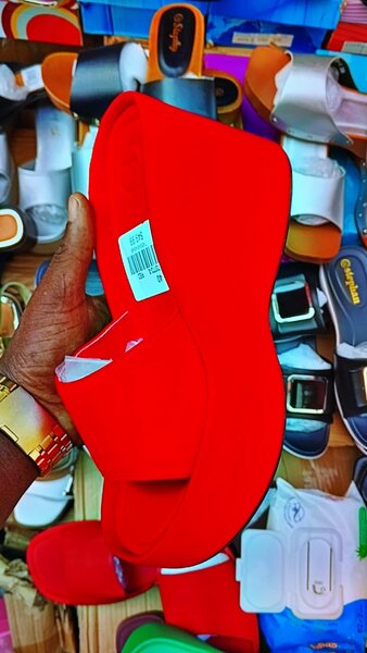 Sandales en caoutchouc confortables