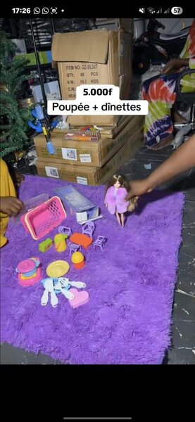 Poupée avec Ensemble de Dinette