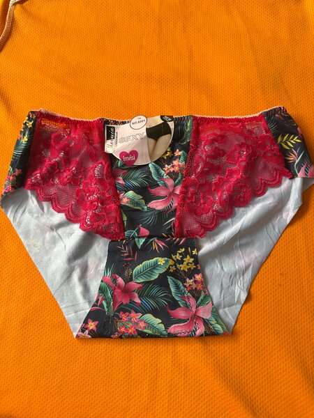 Culotte dentelle fleurie sexy