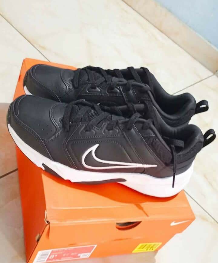 Chaussures de sport noires