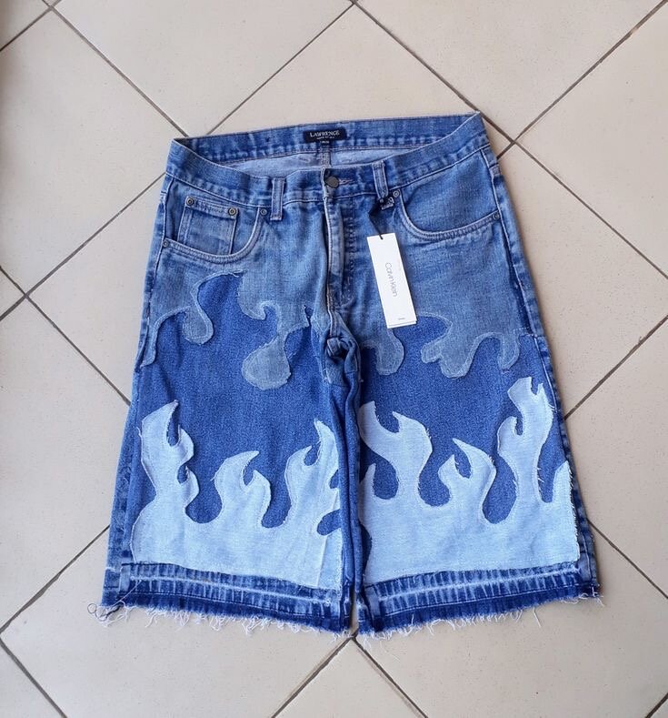 Shorts en jean peints à la main
