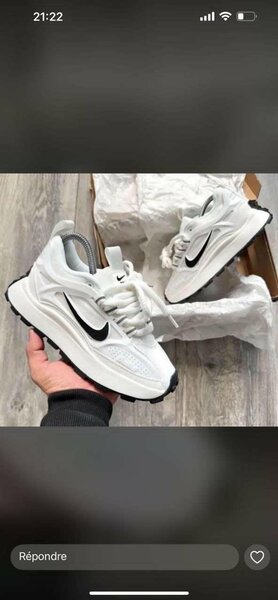 Baskets de course blanches