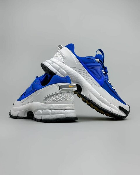 Chaussures de sport bleu et blanc