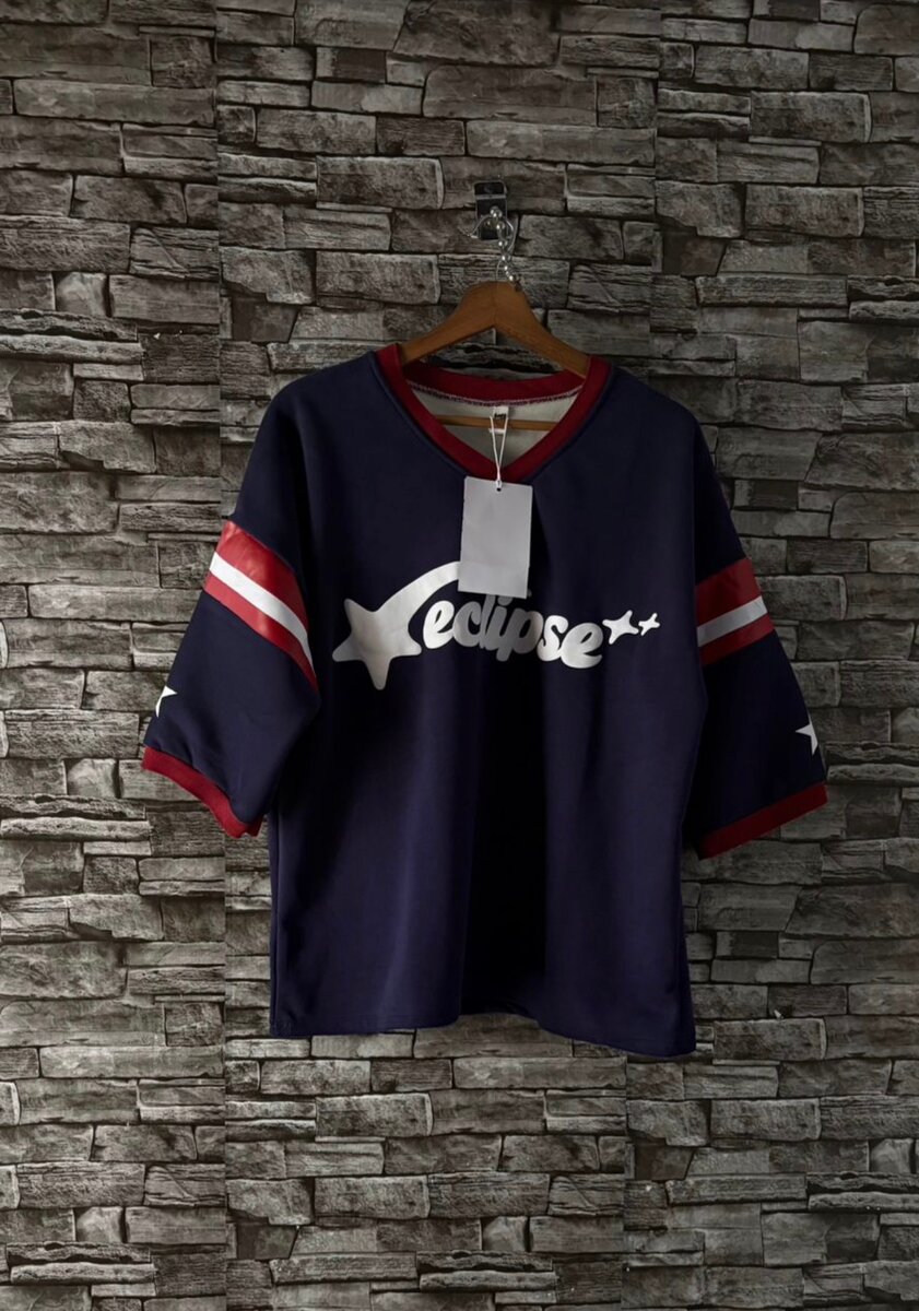 T-shirt Eclipse rétro unisexe