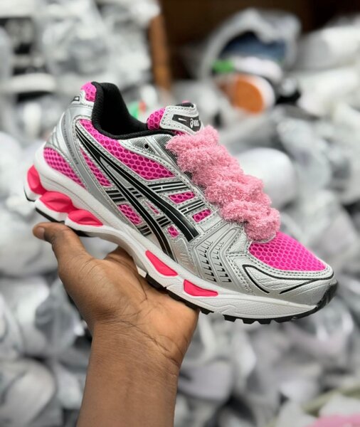 Chaussures Asics roses