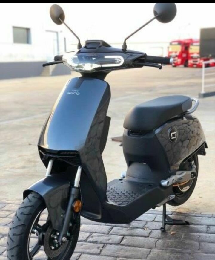Scooter électrique moderne