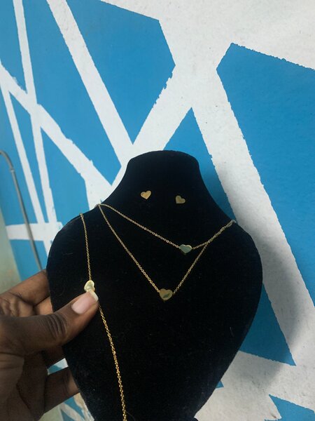 Collier en cœur doré élégant