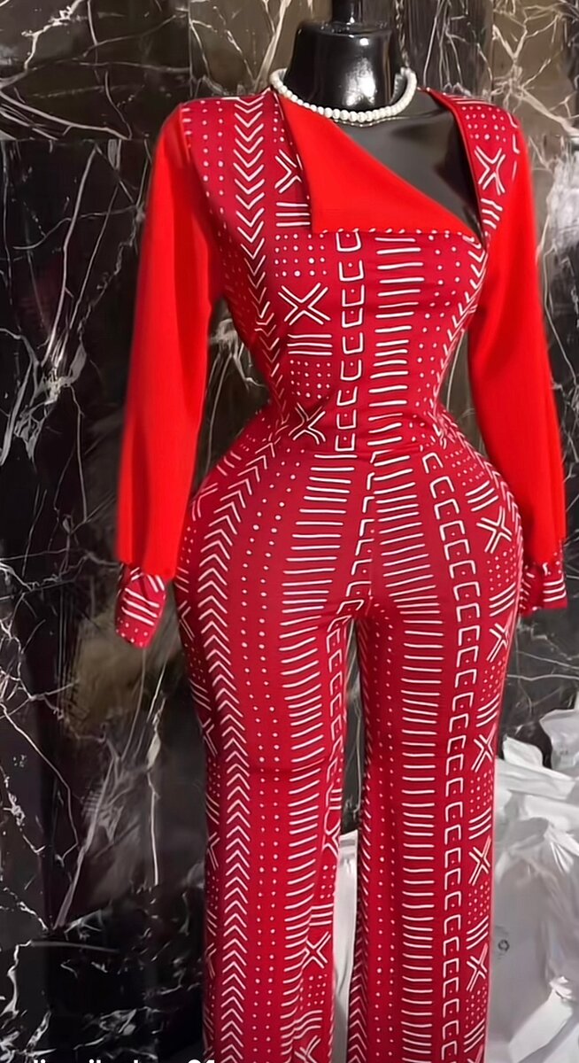 Combinaison  rouge élégante