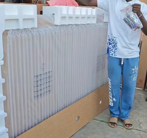 Téléviseur 100'' Smart UHD