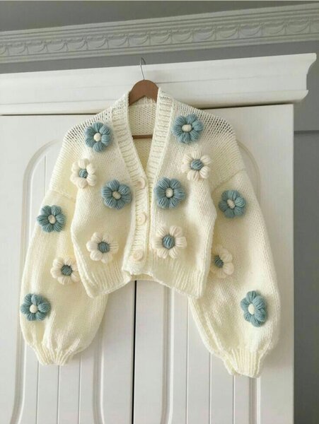 Cardigan fleuri en tricot