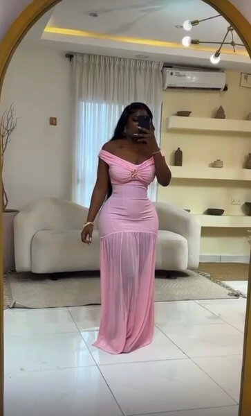 Robe Longue Épaules Dénudées