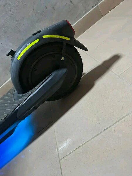 Trottinette Électrique Lumineuse
