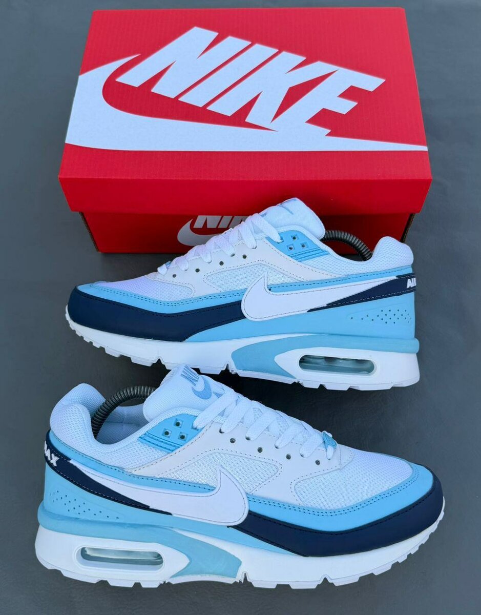 NIKE AIR MAX
