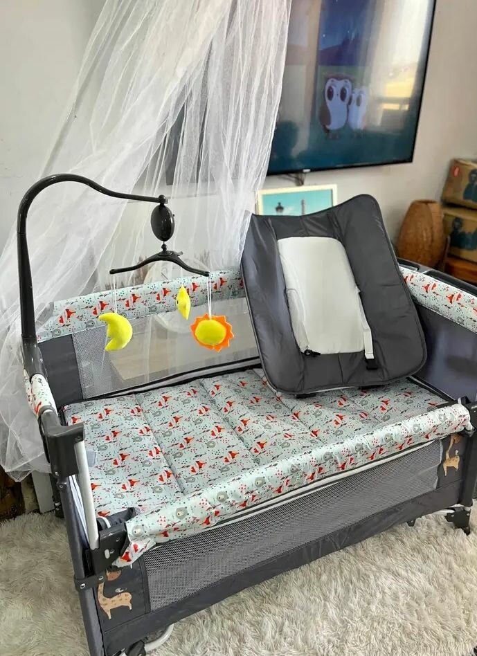 Lit de voyage bébé avec matelas et moustiquaire