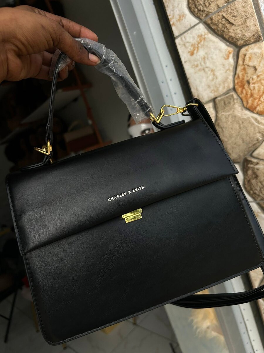 Sac à main élégant noir