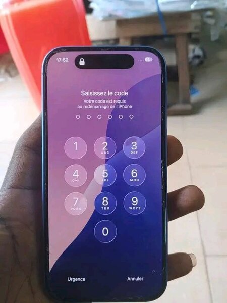 iPhone Bleu Débloqué