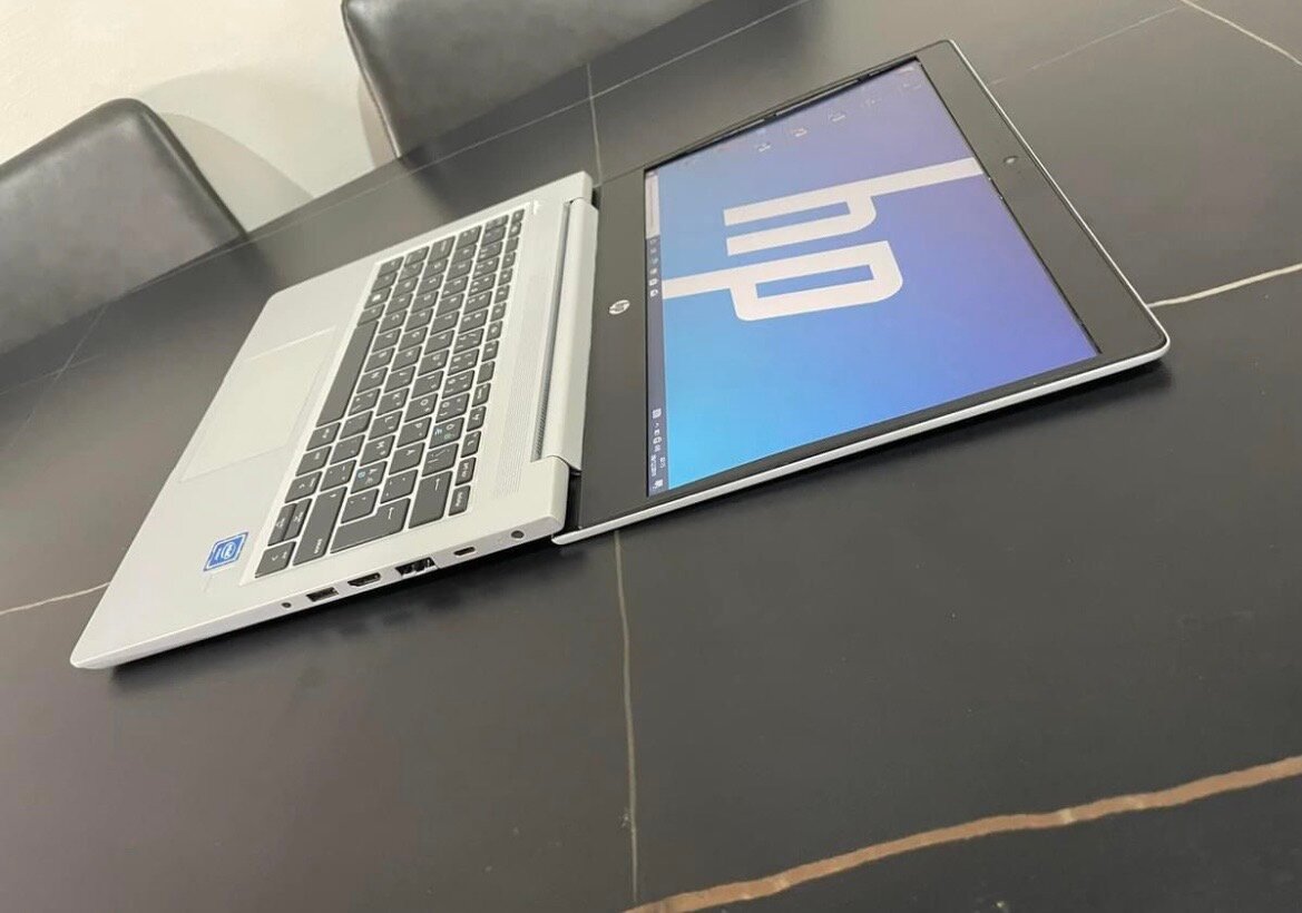 HP Probook 430, i3 , 256/8 i3