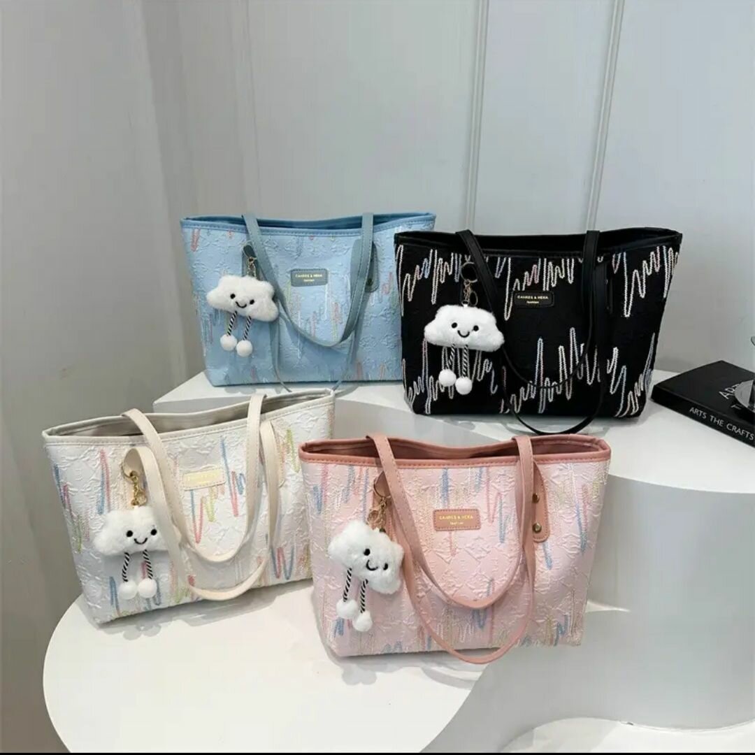 Sac fourre-tout avec pendentif en peluche