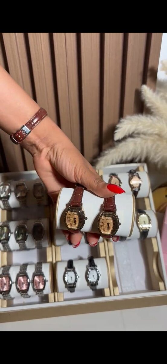 Montres élégantes pour femmes