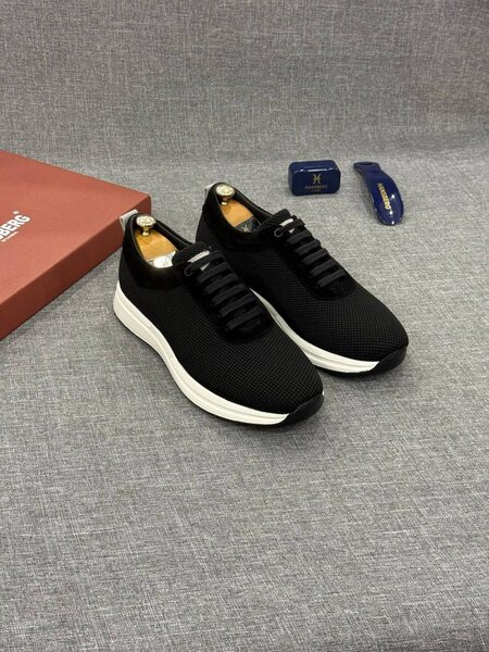 Baskets en maille noire