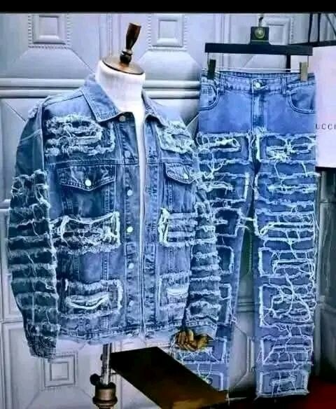 Veste et jeans en denim déchiré