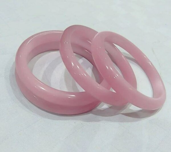 Bracelets en pierre rose élégants