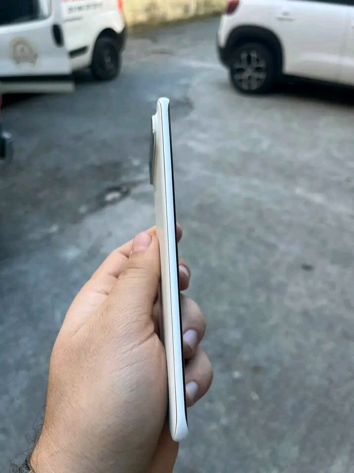 Téléphone portable blanc iPhone