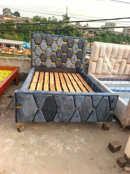 Lit 2places disponible